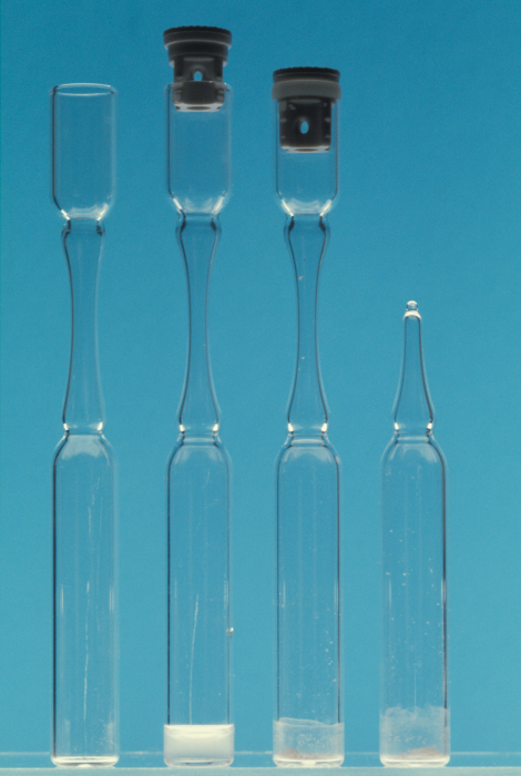 Ampoules de vaccin BCG - Institut Pasteur 