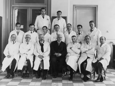 Albert Calmette et Camille Guérin avec leur équipe