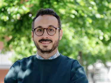 Portrait photographique Guilherme Dias de Melo chercheur à l'Institut Pasteur