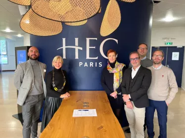Signature du partenariat entre l'Institut Pasteur et HEC/Challenge +